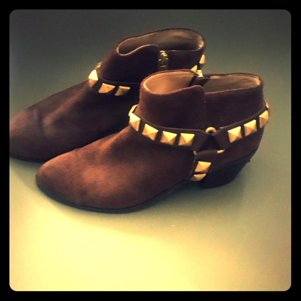 Ankle Booties With An Edge!!!